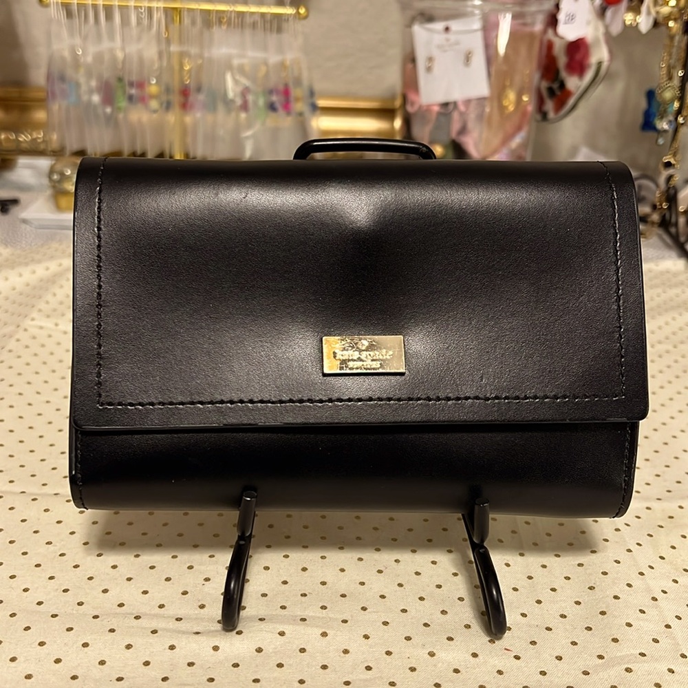 Kate Spade Oversized “Wallet On A String” With Le… - image 4